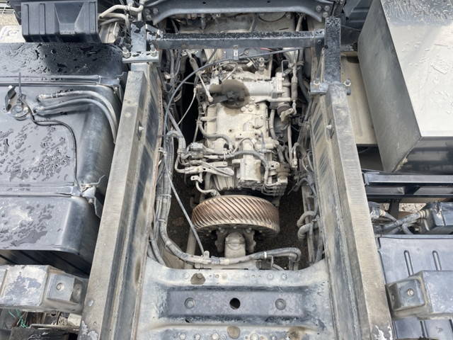 UDトラックスクオンダンプ大型（10t）[写真14]