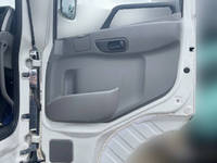 UDトラックスクオンダンプ大型（10t）[写真24]