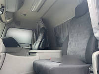 UDトラックスクオンダンプ大型（10t）[写真25]