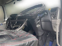 UDトラックスクオンダンプ大型（10t）[写真28]