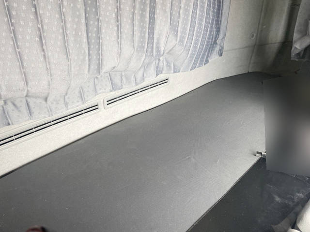 UDトラックスクオンダンプ大型（10t）[写真29]