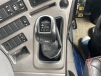 UDトラックスクオンダンプ大型（10t）[写真34]