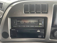 UDトラックスクオンダンプ大型（10t）[写真37]