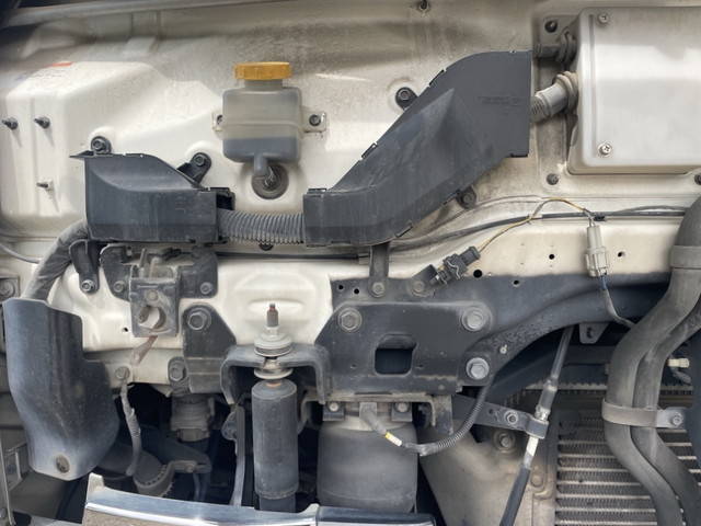 UDトラックスクオンダンプ大型（10t）[写真05]