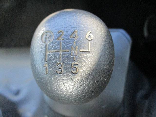 日野デュトロ平ボディ小型（2t・3t）[写真11]