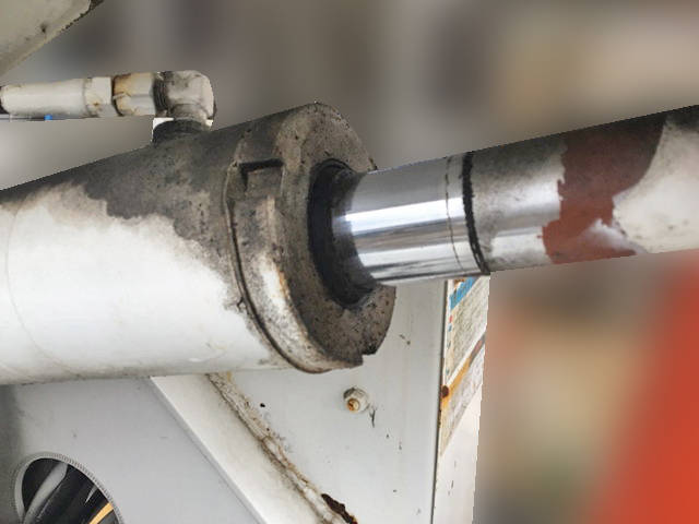 いすゞエルフ高所作業車小型（2t・3t）[写真13]