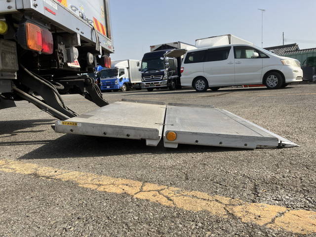 日野レンジャー冷凍車（冷蔵車）中型（4t）[写真18]