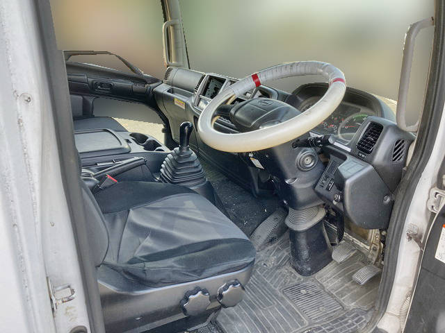 日野レンジャー冷凍車（冷蔵車）中型（4t）[写真31]