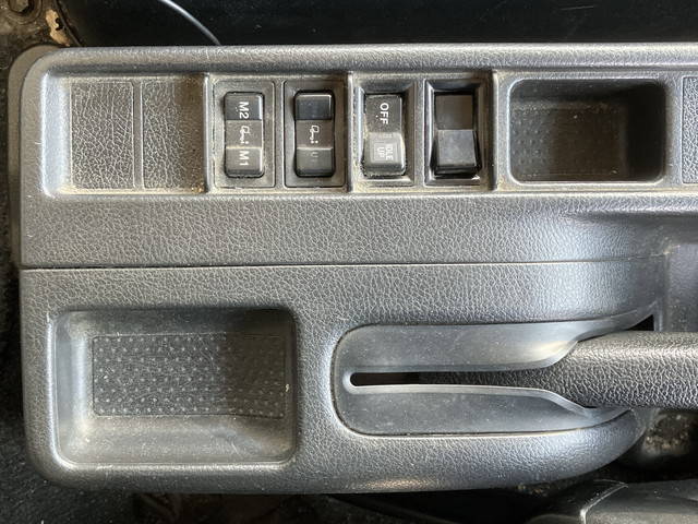 日野レンジャー冷凍車（冷蔵車）中型（4t）[写真36]