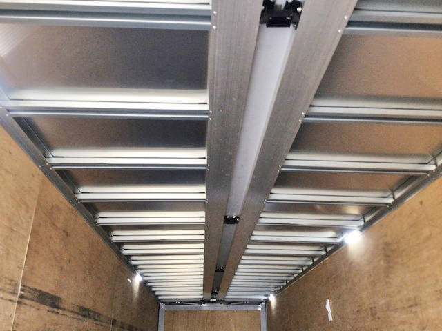 日野プロフィアアルミウイング大型（10t）[写真09]