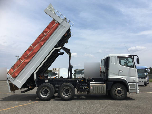 三菱ふそうスーパーグレートダンプ大型（10t）[写真10]