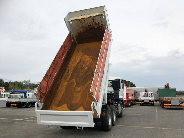 三菱ふそうスーパーグレートダンプ大型（10t）[写真03]
