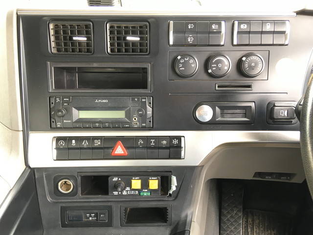 三菱ふそうスーパーグレートダンプ大型（10t）[写真37]