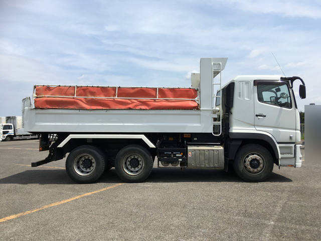 三菱ふそうスーパーグレートダンプ大型（10t）[写真09]