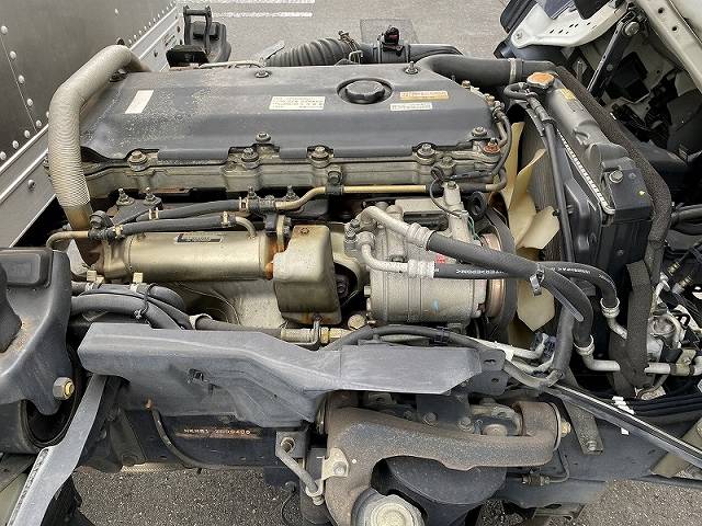 いすゞエルフアルミバン小型（2t・3t）[写真13]