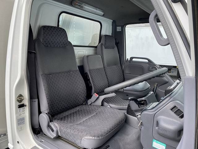 いすゞエルフアルミバン小型（2t・3t）[写真22]