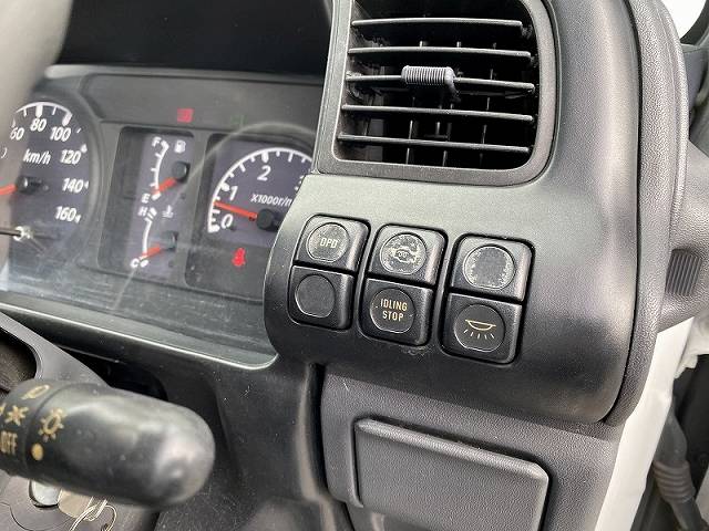 いすゞエルフアルミバン小型（2t・3t）[写真25]