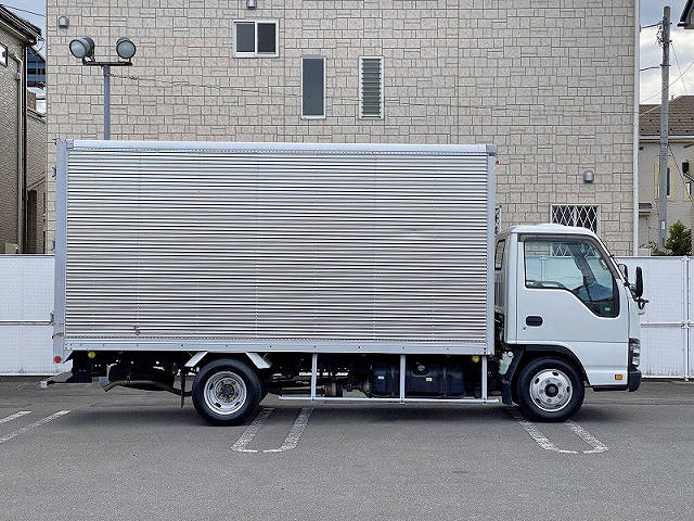 いすゞエルフアルミバン小型（2t・3t）[写真04]