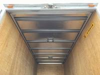 いすゞエルフアルミバン小型（2t・3t）[写真06]