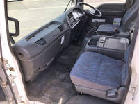 いすゞフォワードコンテナ専用車中型（4t）[写真29]