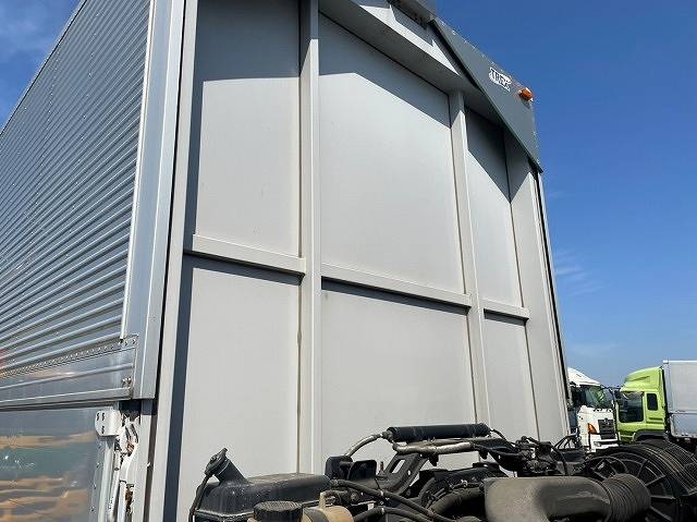 UDトラックスクオンアルミウイング大型（10t）[写真26]