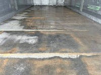 日野レンジャー幌ウイング中型（4t）[写真16]