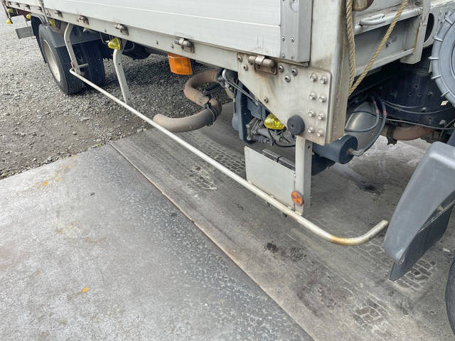 日野レンジャー幌ウイング中型（4t）[写真19]