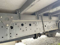 日野レンジャー幌ウイング中型（4t）[写真24]