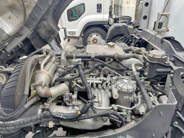 日野レンジャー幌ウイング中型（4t）[写真26]