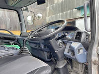 日野レンジャー幌ウイング中型（4t）[写真33]