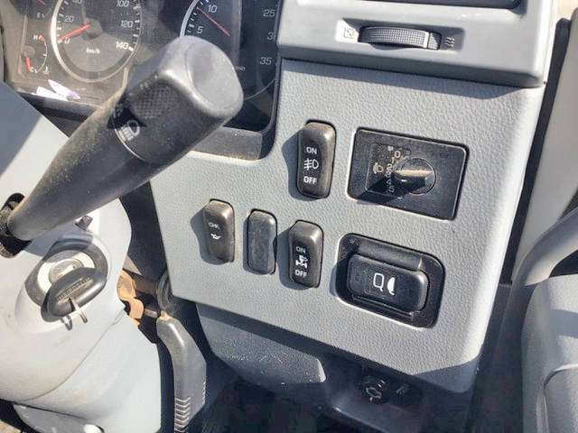 三菱ふそうファイターセルフクレーン3段増トン（6t・8t）[写真29]