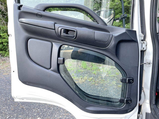 日野レンジャーアルミウイング中型（4t）[写真29]