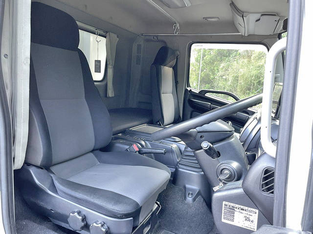 日野レンジャーアルミウイング中型（4t）[写真34]