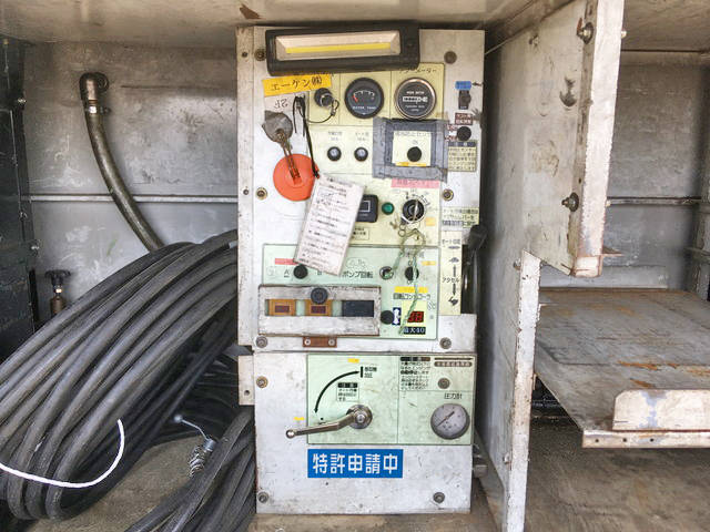 トヨタダイナ高圧洗浄車小型（2t・3t）[写真13]