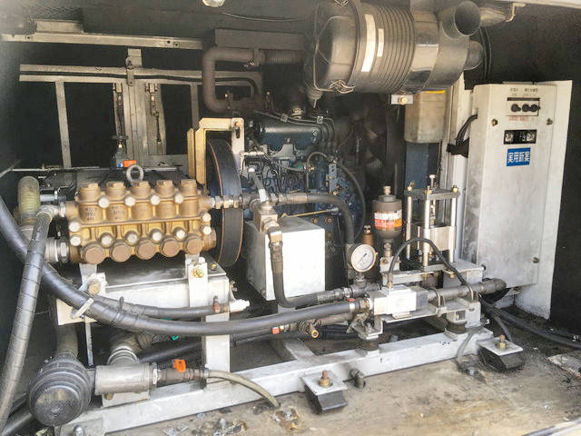 トヨタダイナ高圧洗浄車小型（2t・3t）[写真19]