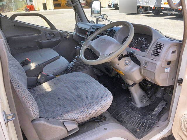 トヨタダイナ高圧洗浄車小型（2t・3t）[写真31]