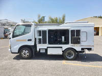 トヨタダイナ高圧洗浄車小型（2t・3t）[写真06]