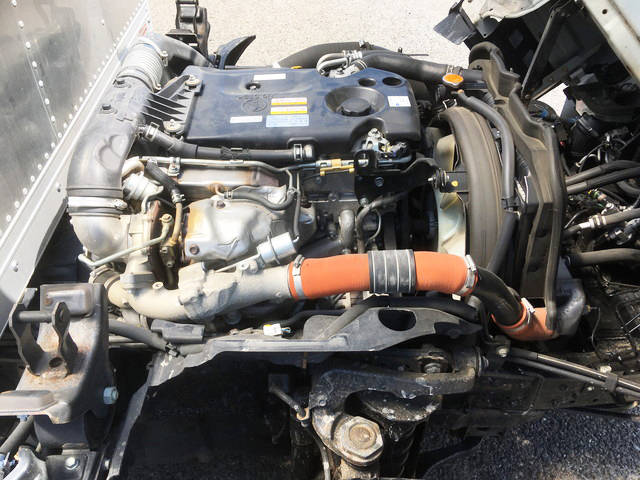 いすゞエルフアルミバン小型（2t・3t）[写真24]