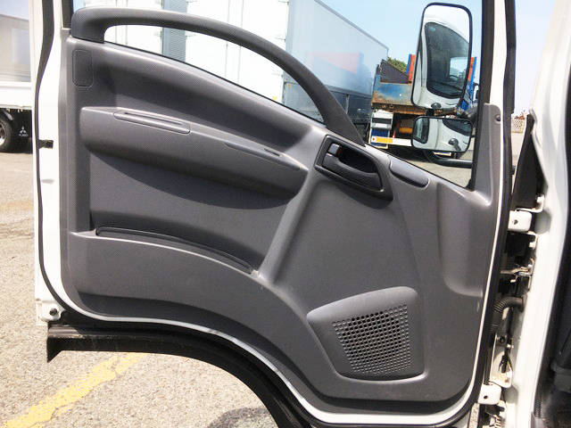 いすゞエルフアルミバン小型（2t・3t）[写真27]