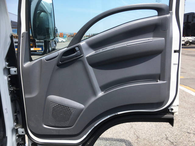 いすゞエルフアルミバン小型（2t・3t）[写真28]