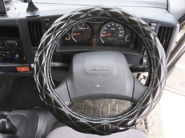 いすゞエルフアルミバン小型（2t・3t）[写真34]