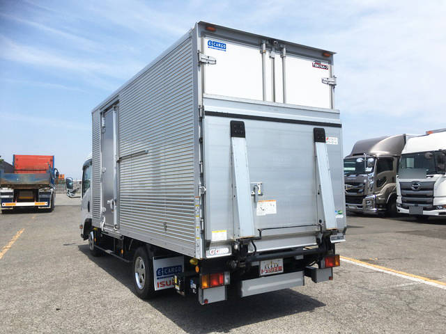 いすゞエルフアルミバン小型（2t・3t）[写真04]