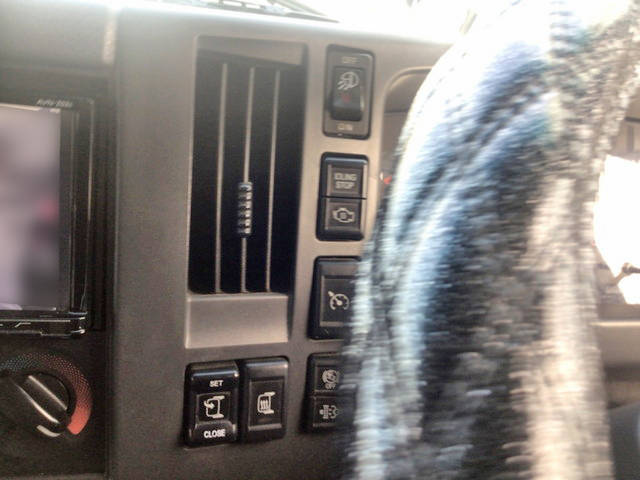 いすゞフォワードアルミウイング中型（4t）[写真27]