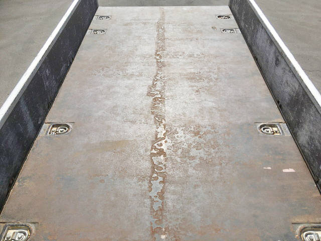 いすゞエルフ平ボディ小型（2t・3t）[写真15]