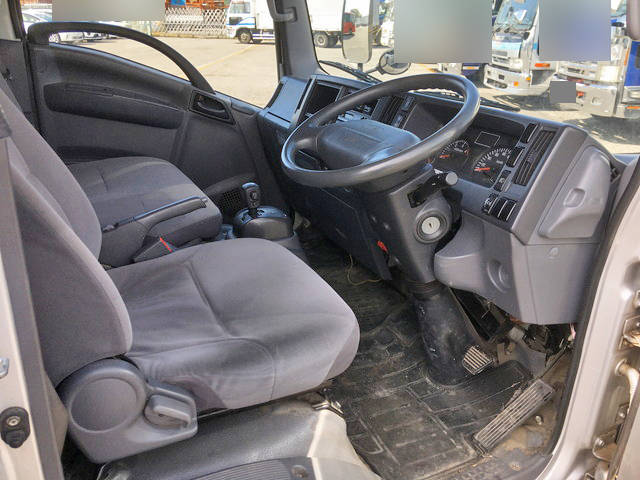 いすゞエルフ平ボディ小型（2t・3t）[写真30]