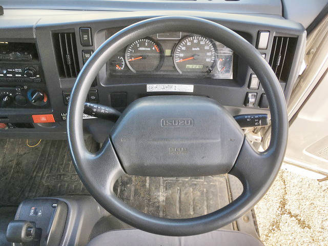 いすゞエルフ平ボディ小型（2t・3t）[写真32]