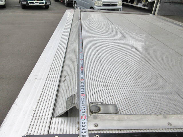 三菱ふそうファイターアルミバン中型（4t）[写真10]