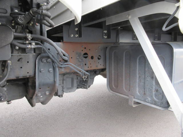 三菱ふそうファイターアルミバン中型（4t）[写真14]