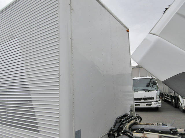 三菱ふそうファイターアルミバン中型（4t）[写真25]