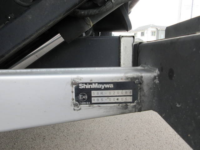 三菱ふそうファイターアルミバン中型（4t）[写真27]